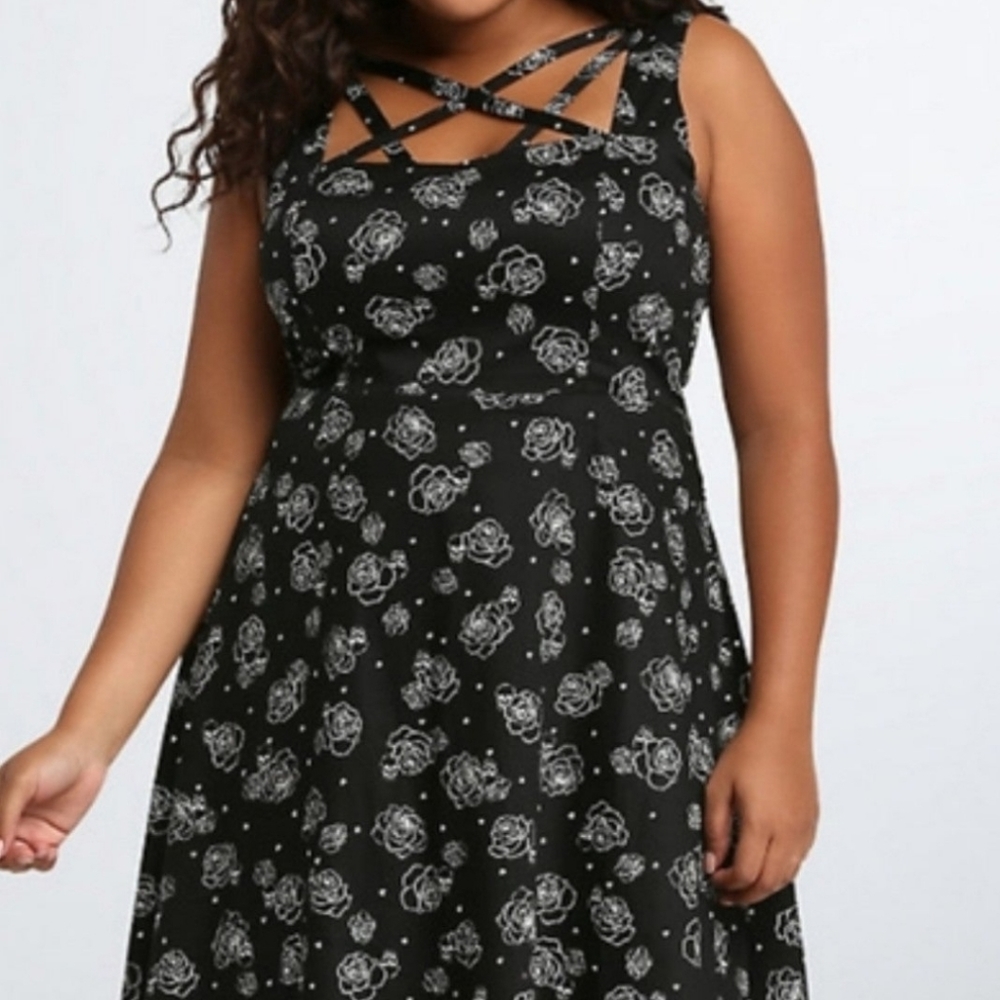Beautiful Skull & Roses dress